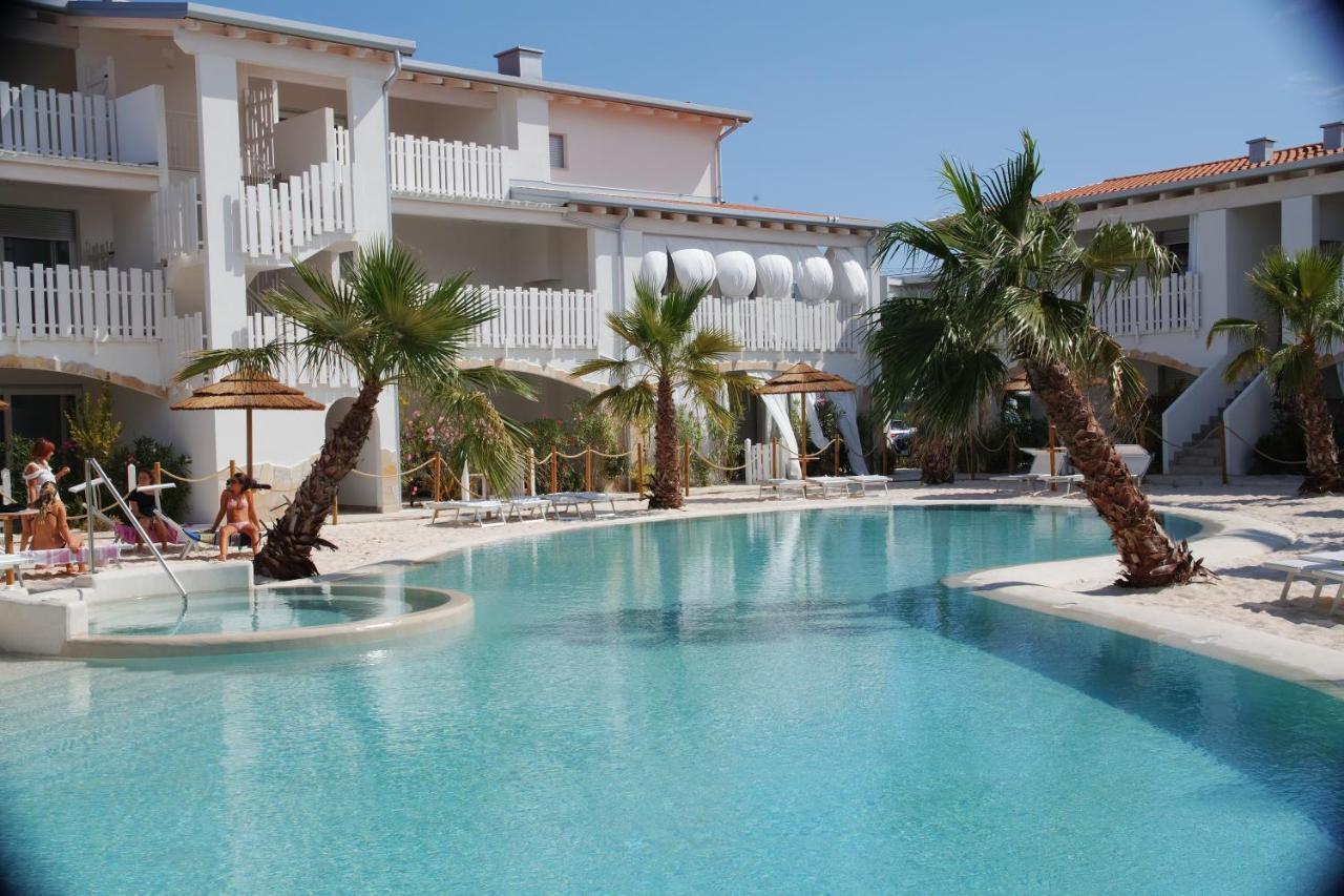 Cala Blu Residence Con Piscina-Centralissimo ลิโดดิเยโซโล ภายนอก รูปภาพ