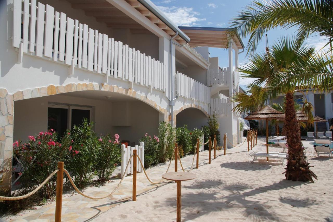 Cala Blu Residence Con Piscina-Centralissimo ลิโดดิเยโซโล ภายนอก รูปภาพ