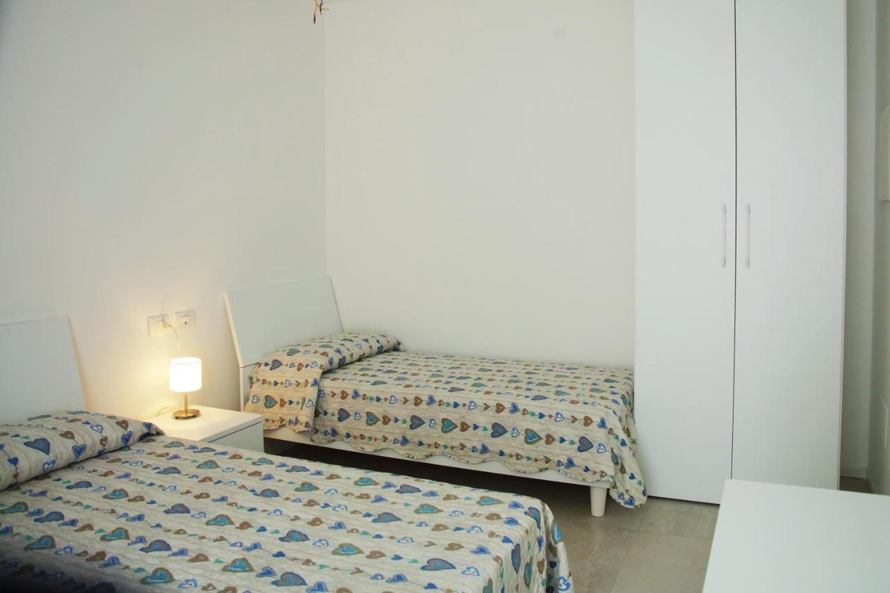 Cala Blu Residence Con Piscina-Centralissimo ลิโดดิเยโซโล ภายนอก รูปภาพ